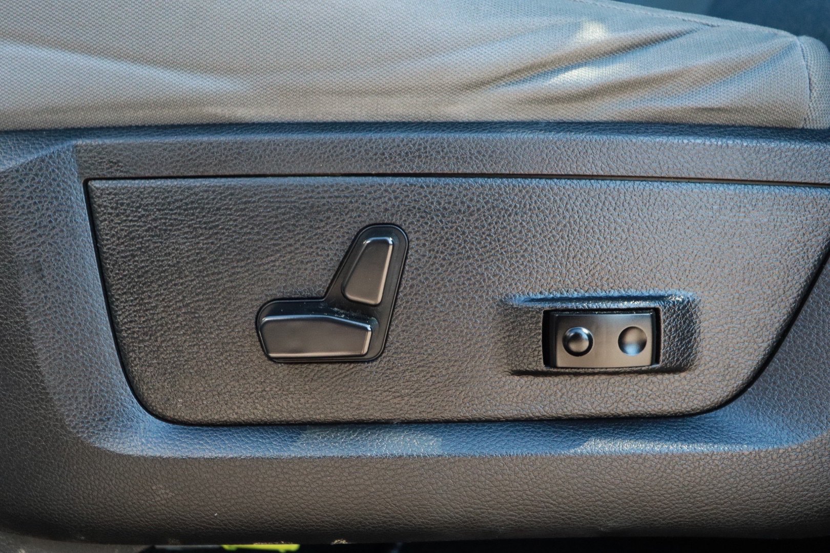 Used 2015 RAM 1500 Lone Star RWD image 20
