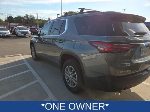 Used 2023 Chevrolet Traverse LT FWD image 3