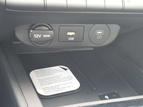 New 2026 Hyundai Elantra Limited FWD image 17