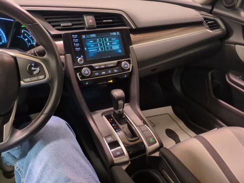 Used 2020 Honda Civic EX image 22
