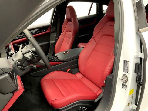 New 2026 Porsche Panamera Turbo S image 5