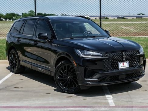 Used 2025 Lincoln Aviator Reserve w/ Jet Appearance Package AWD/4WD image 4