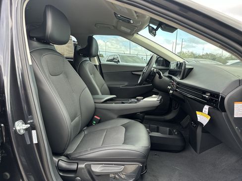 Used 2025 Kia EV6 Light w/ Light LR Technology Package RWD image 25