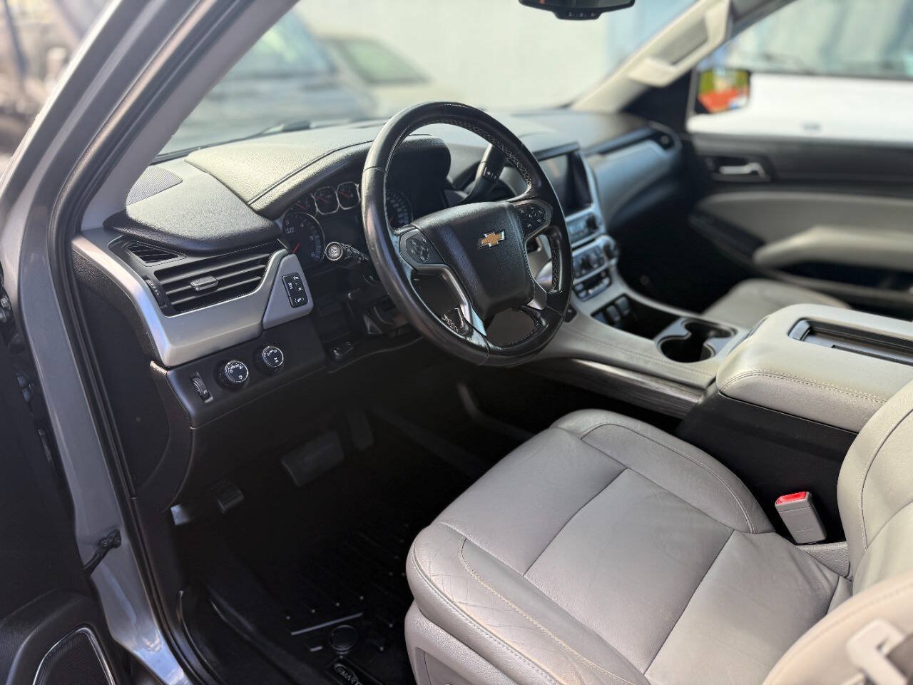 Used 2019 Chevrolet Suburban LT AWD/4WD image 24