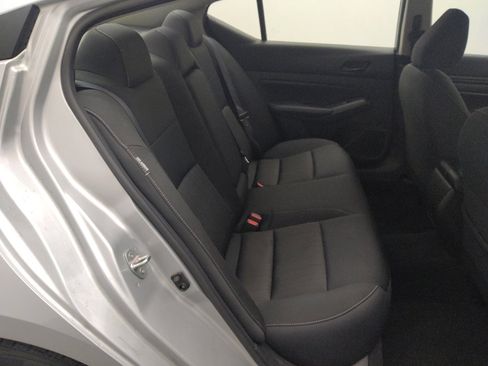 Used 2024 Nissan Altima 2.5 SV image 19