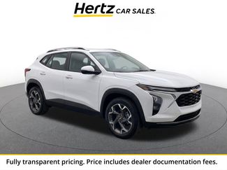 Used 2025 Chevrolet Trax LT w/ LT Convenience Package FWD video 1