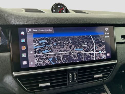Certified 2022 Porsche Cayenne AWD/4WD image 16