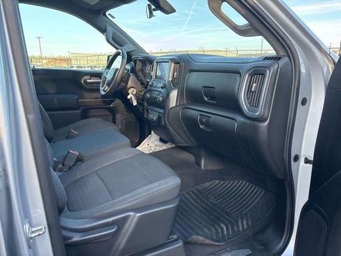 Used 2020 Chevrolet Silverado 1500 LT image 8