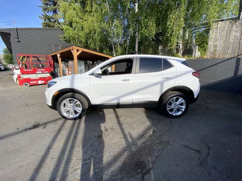 Used 2020 Buick Encore GX Preferred AWD/4WD image 3