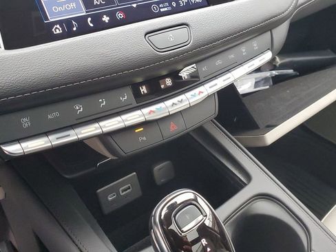 Certified 2023 Cadillac XT4 Luxury image 26