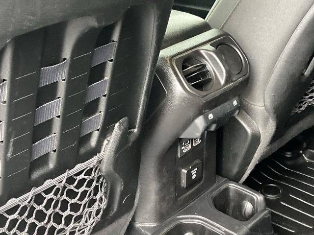 Used 2021 Jeep Wrangler Unlimited Rubicon AWD/4WD image 17