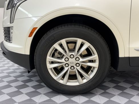 Certified 2023 Cadillac XT5 Luxury FWD image 13