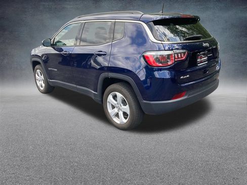 Used 2018 Jeep Compass Latitude AWD/4WD image 3