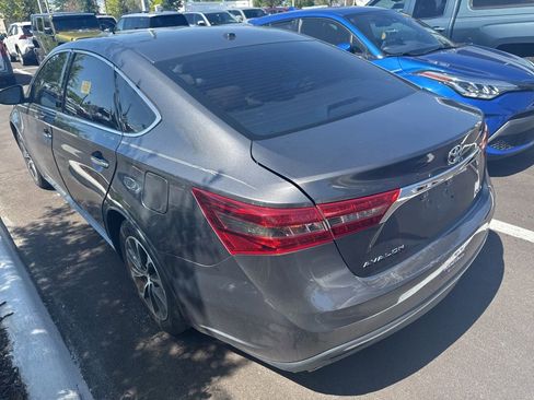 Used 2018 Toyota Avalon XLE image 6