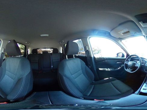 Used 2025 Nissan Rogue SV FWD image 44