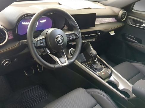 New 2025 Alfa Romeo Tonale w/ Premium Package image 32