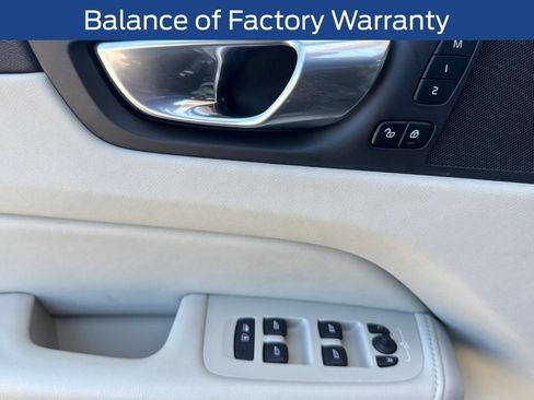 Used 2023 Volvo XC60 B5 Plus AWD/4WD image 14
