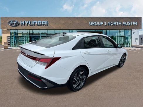 New 2025 Hyundai Elantra Sport FWD image 7