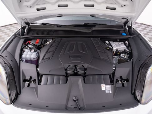 New 2026 Porsche Cayenne GTS image 30