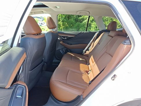 Used 2021 Subaru Outback Touring w/ Popular Package #2 image 11