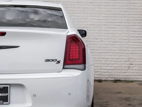 Used 2022 Chrysler 300 S RWD image 53