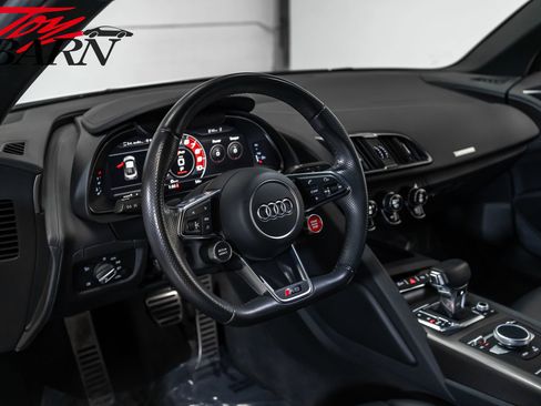 Used 2018 Audi R8 V10 image 27