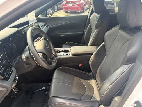 Used 2024 Lexus RX 500h F Sport w/ Convenience Package AWD/4WD image 13