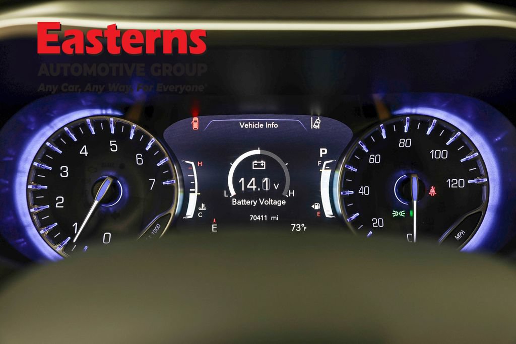 Used 2023 Chrysler Pacifica Touring-L FWD image 19