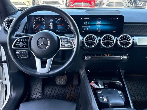 Used 2022 Mercedes-Benz GLB 250 4MATIC image 7