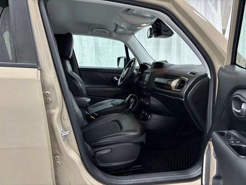 Used 2017 Jeep Renegade Trailhawk AWD/4WD image 52