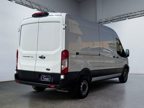 Used 2025 Ford Transit 250 Medium Roof image 4
