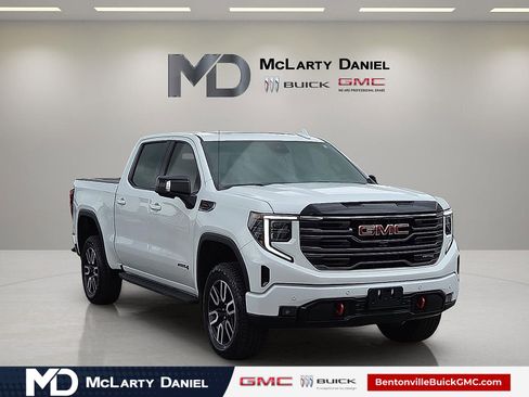 Used 2025 GMC Sierra 1500 AT4 w/ AT4 Premium Package AWD/4WD image 1