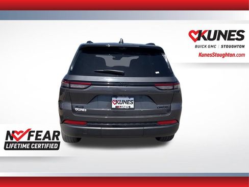 Used 2025 Jeep Grand Cherokee Limited w/ Luxury Tech Group II AWD/4WD image 8