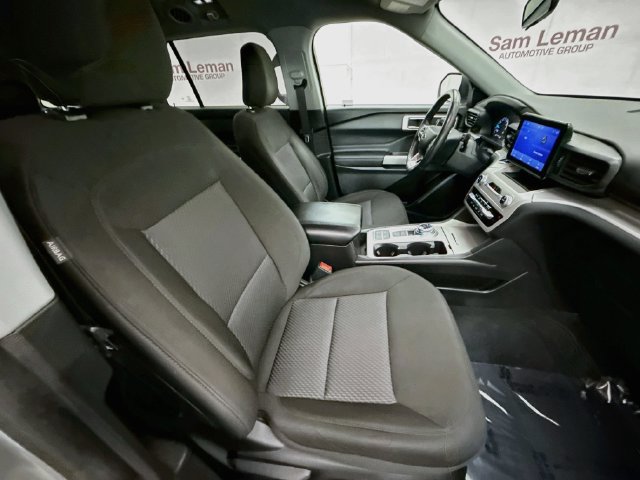 Used 2024 Ford Explorer XLT RWD image 28