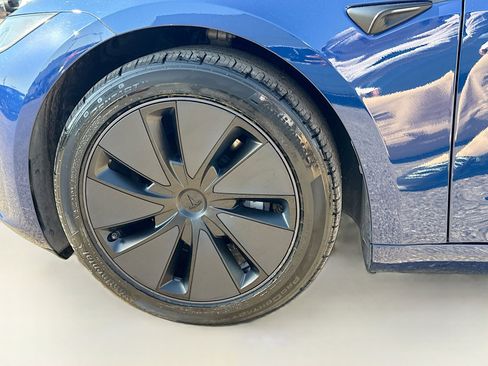 Used 2024 Tesla Model 3 Long Range AWD/4WD image 40