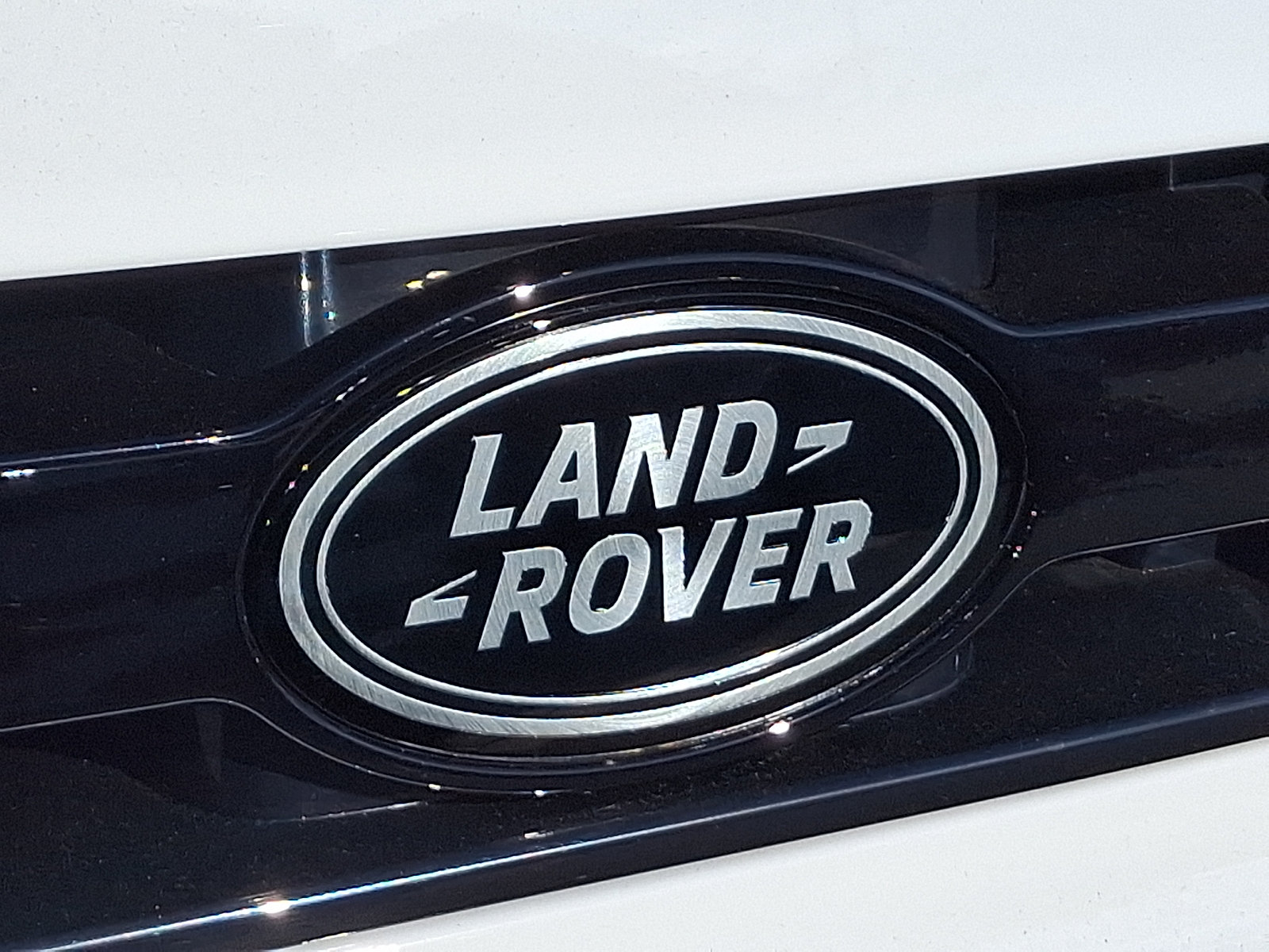 New 2026 Land Rover Defender 110 S AWD/4WD image 17