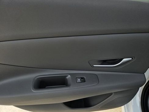 New 2026 Hyundai Elantra SE image 10