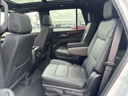 Certified 2025 GMC Yukon Denali w/ Sun & Power Step Package image 16