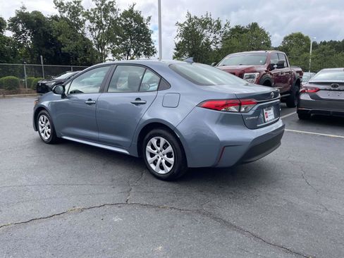 Used 2023 Toyota Corolla LE FWD image 4