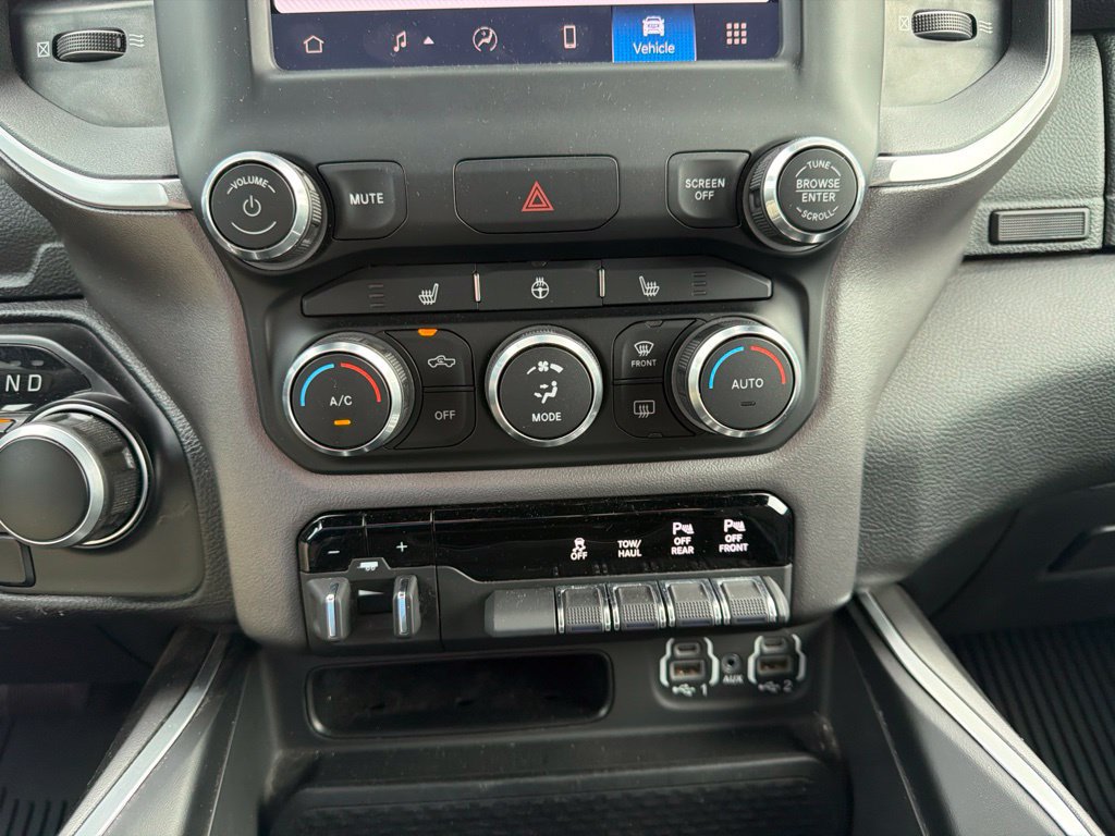 Used 2023 RAM 1500 Big Horn AWD/4WD image 34
