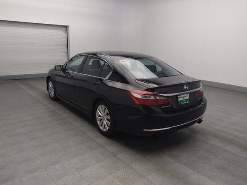 Used 2017 Honda Accord Sport image 5