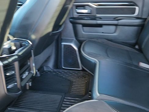 Used 2021 RAM 2500 Laramie w/ Night Edition image 15