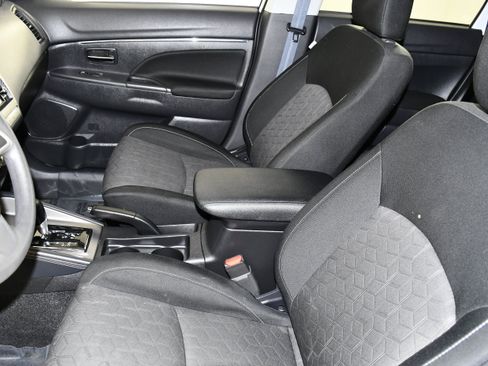 Used 2025 Mitsubishi Outlander Sport ES AWD/4WD image 36