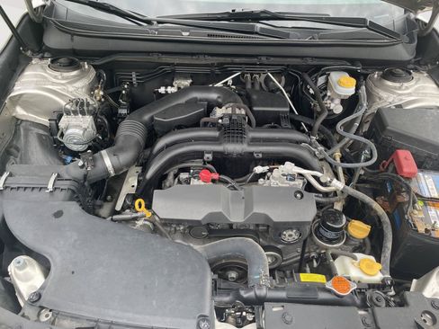 Used 2016 Subaru Outback 2.5i Limited AWD/4WD image 9