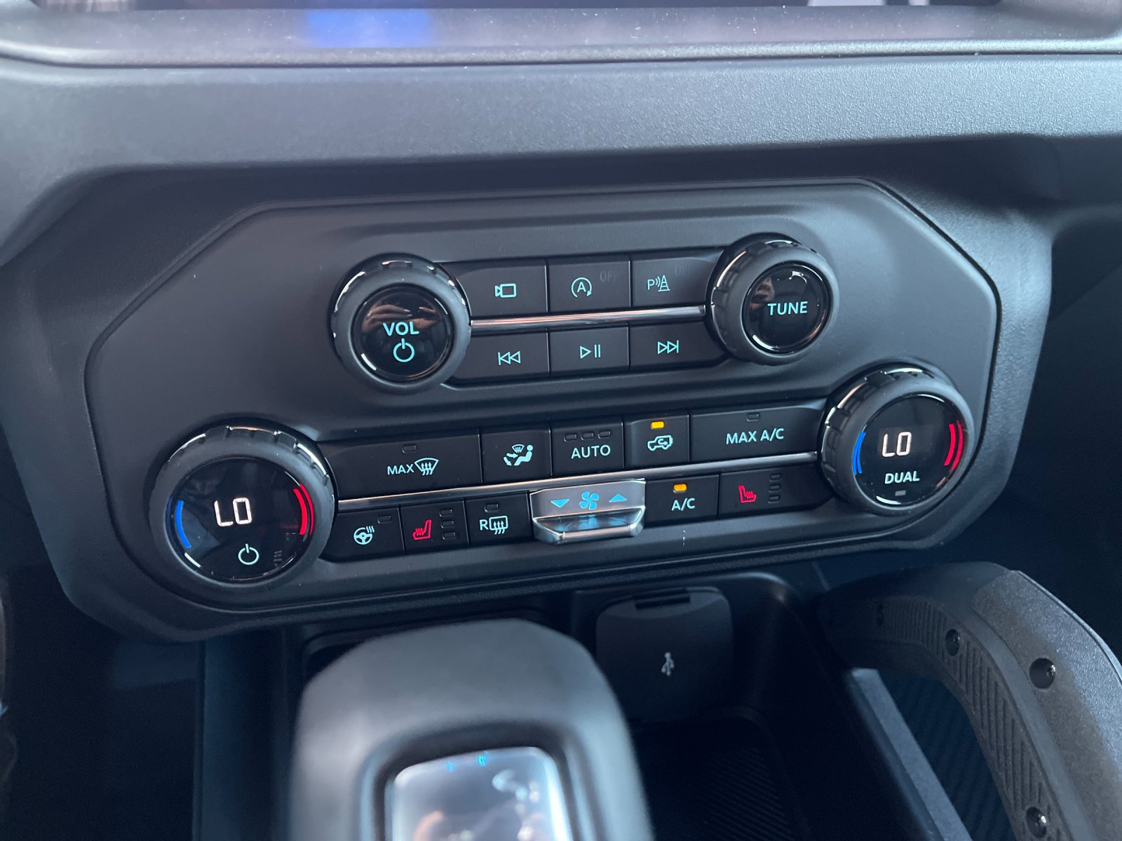 New 2026 Ford Bronco Raptor AWD/4WD image 24