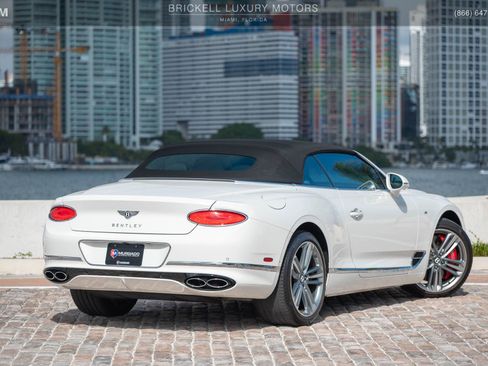 Used 2022 Bentley Continental GT image 4