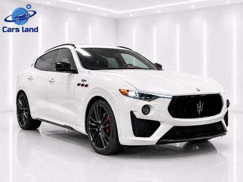 Used 2022 Maserati Levante Trofeo AWD/4WD image 2