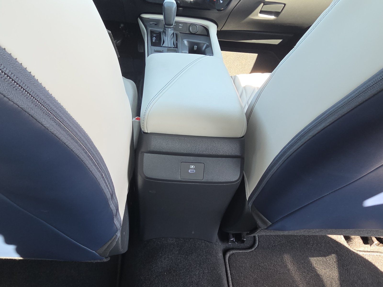 Used 2026 Nissan Sentra SL w/ Floor Mat Package FWD image 13