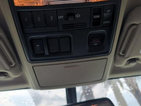 Used 2016 Toyota 4Runner Limited RWD image 21