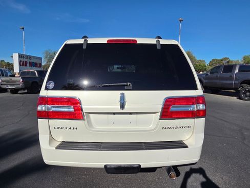 Used 2007 Lincoln Navigator 2WD image 4